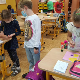 oktober mesiac ucty k starsim- ii.aiv.b