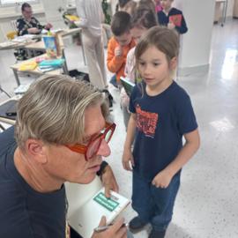 messenger_creation_191518a2-2276-42bb-a06d-c7ae915ec79c