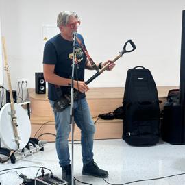 messenger_creation_9d86e182-be21-426f-94ba-fcf944dce142