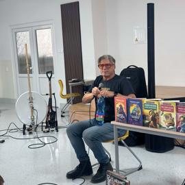 messenger_creation_9d9ee93b-d47b-443f-80ec-9ef619e78341